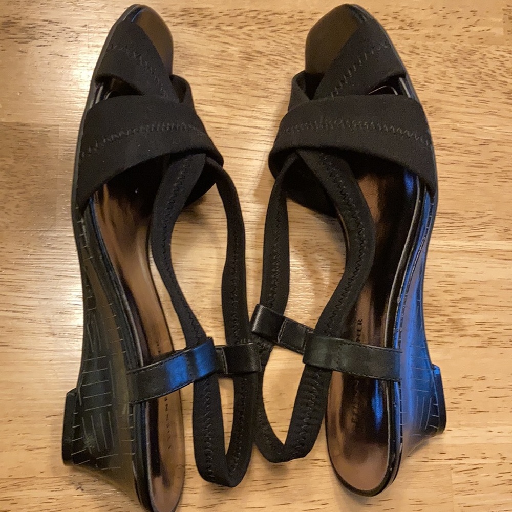 Awesome Etienne Aigner Black strap he sandals - Picture 7 of 8
